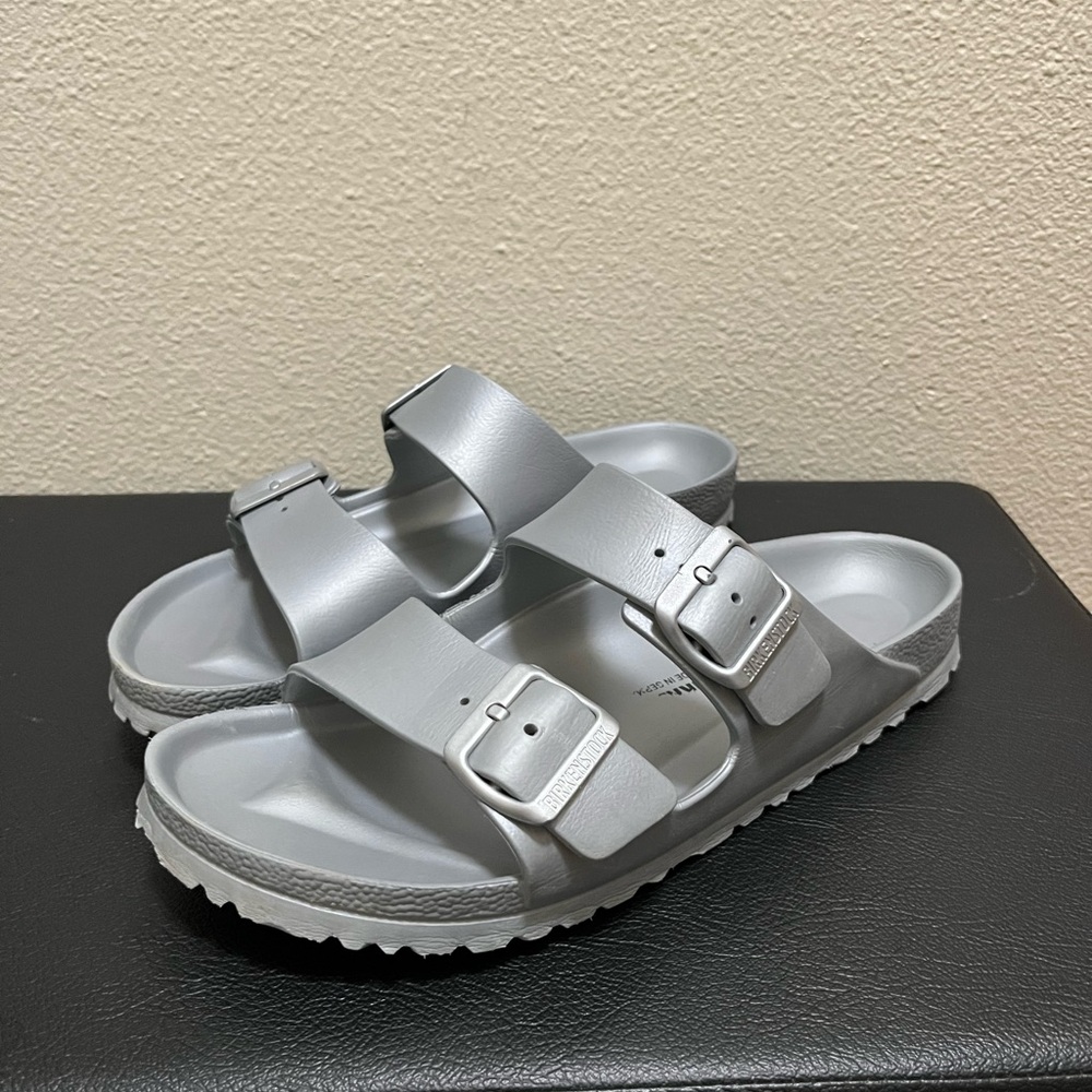 •BIRKENSTOCK• Arizona Sandal Silver Two Strap EVA Water Friendly - Picture 3 of 6